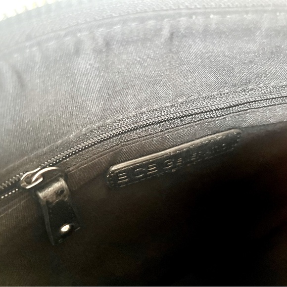 BCBG Clutch - Picture 5 of 8